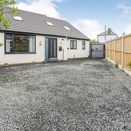Modern Harrogate House Sleeps 10, Cinema Room & Hot Tub Bagian luar foto