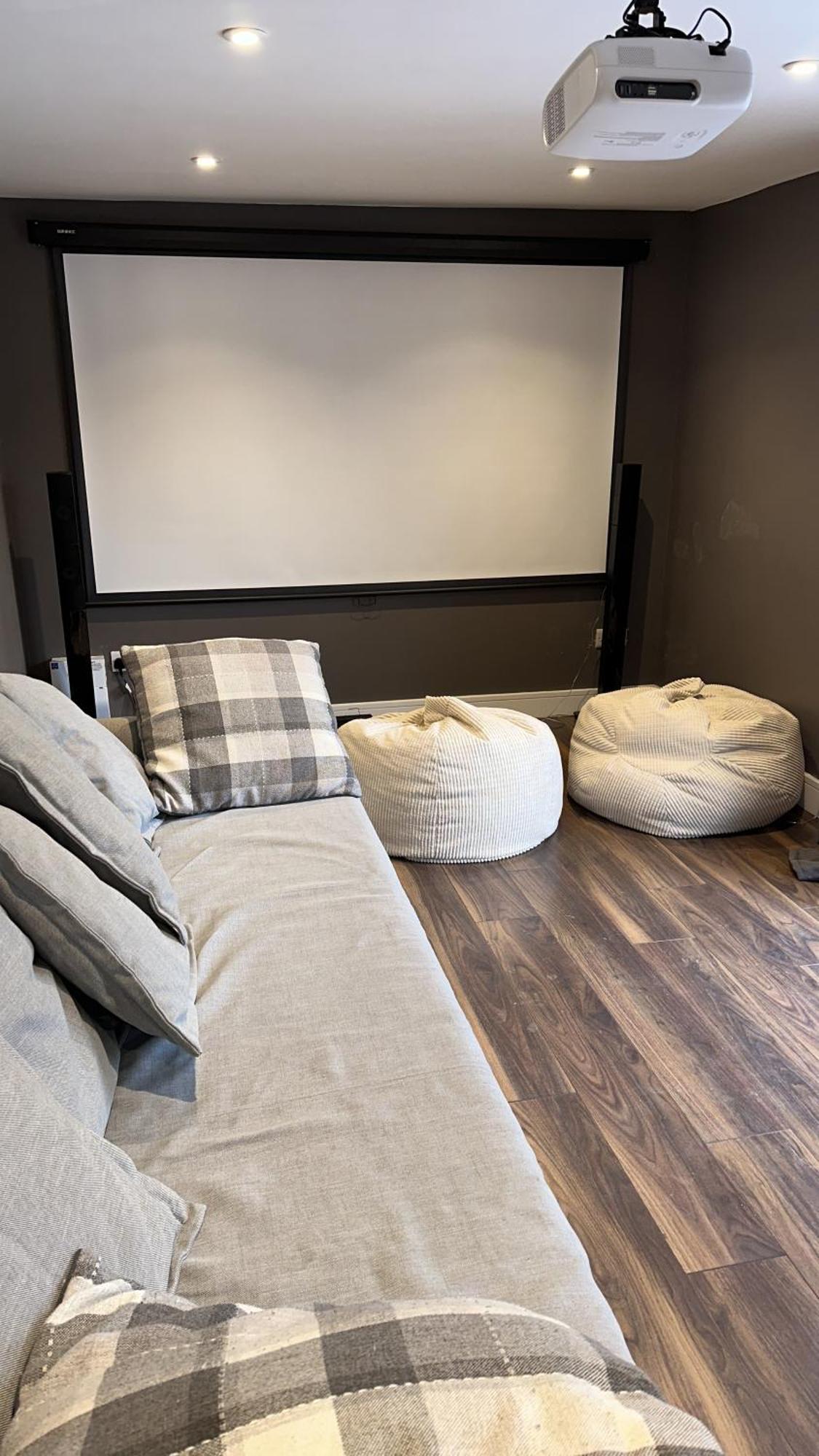 Modern Harrogate House Sleeps 10, Cinema Room & Hot Tub Bagian luar foto