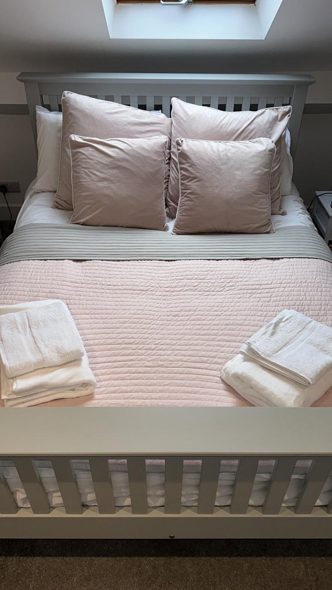 Modern Harrogate House Sleeps 10, Cinema Room & Hot Tub Bagian luar foto